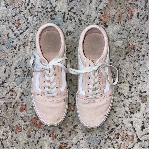 Vans - Picture 2 of 9